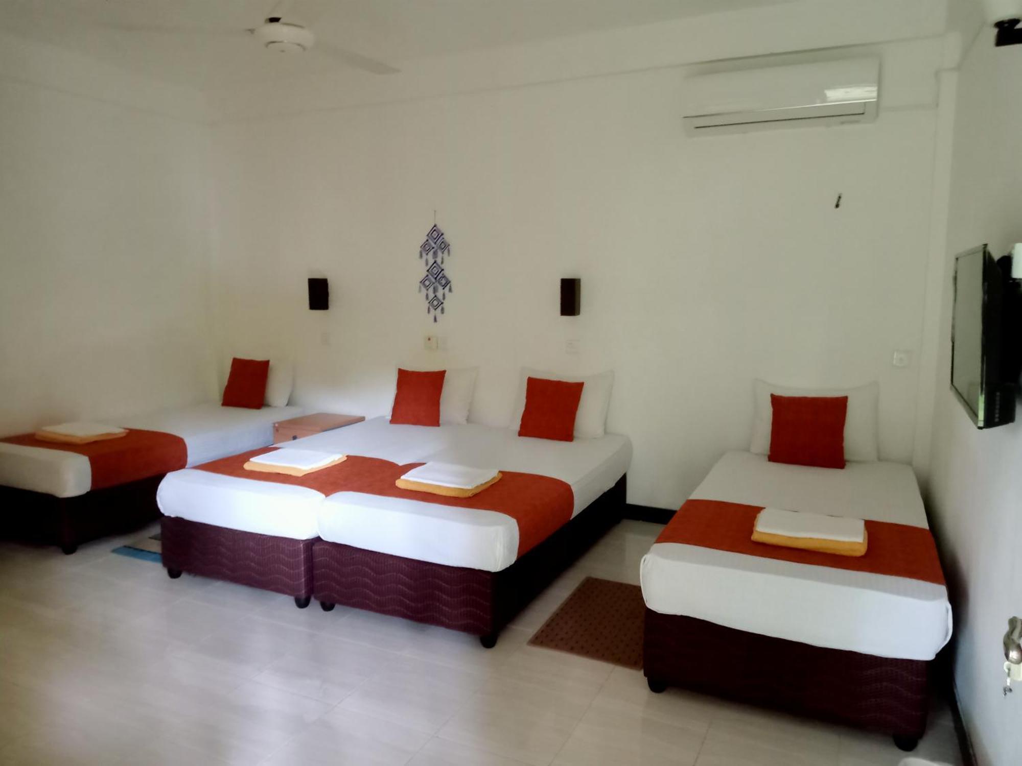 Kithmi Resort Polonnaruwa Buitenkant foto