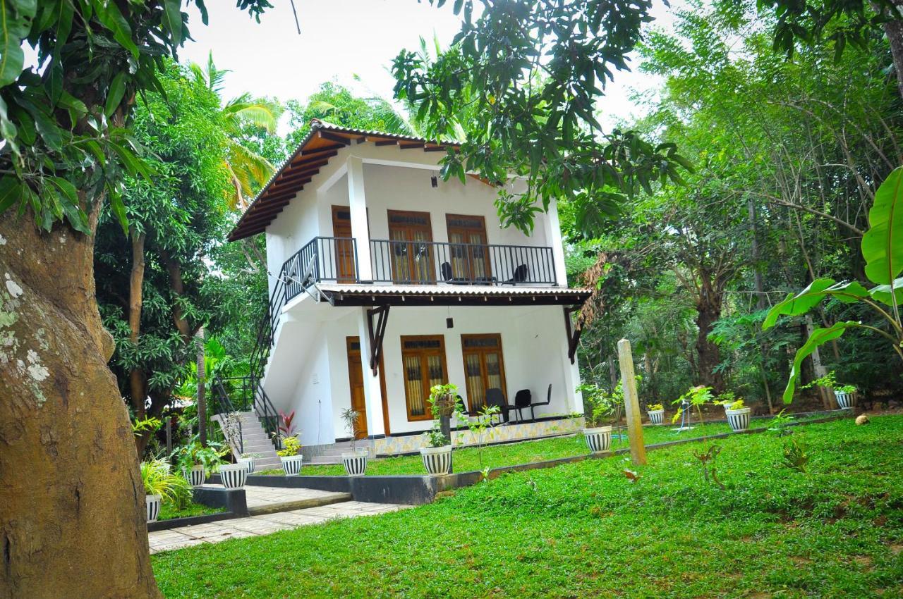 Kithmi Resort Polonnaruwa Buitenkant foto